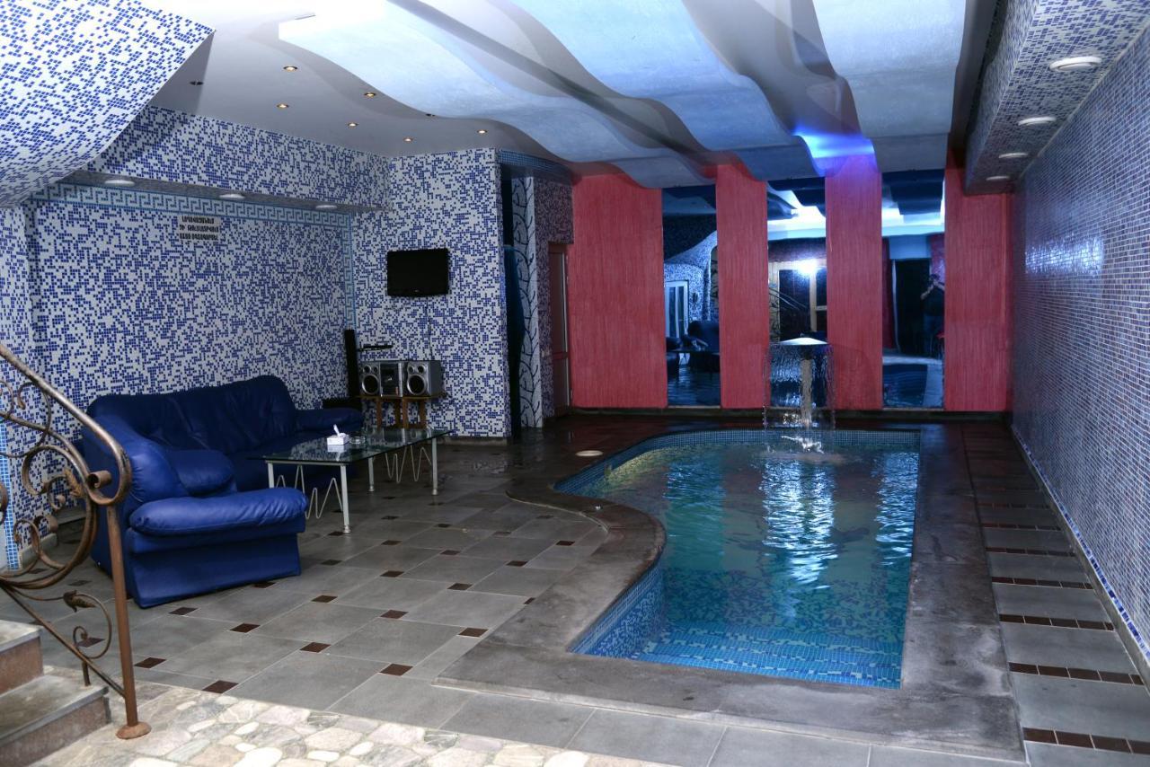 Royal Plus Hotel Jereván Kültér fotó