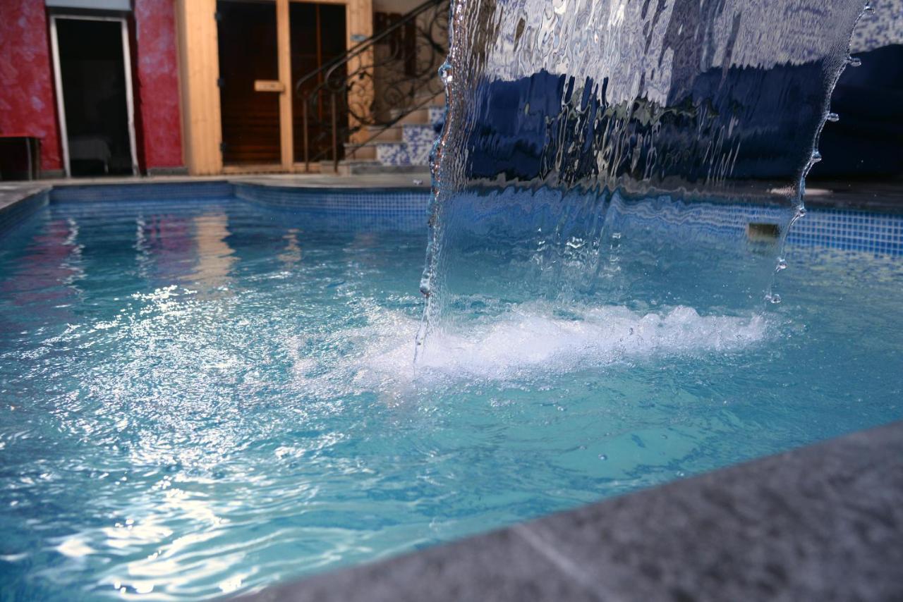 Royal Plus Hotel Jereván Kültér fotó