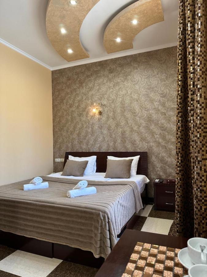 Royal Plus Hotel Jereván Kültér fotó