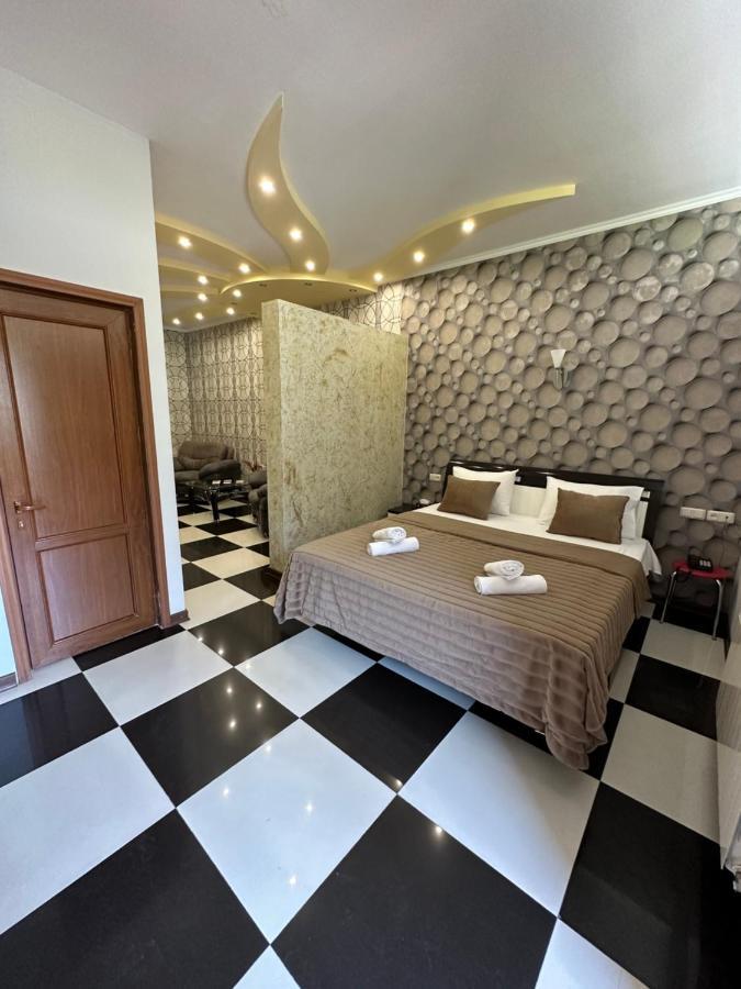 Royal Plus Hotel Jereván Kültér fotó
