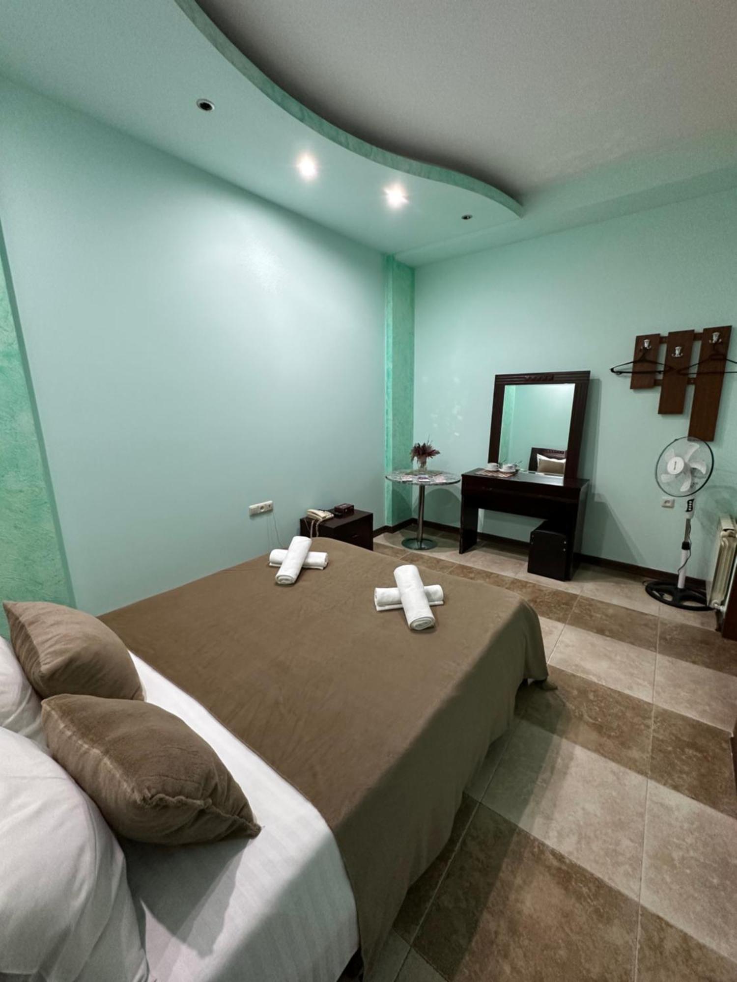 Royal Plus Hotel Jereván Kültér fotó