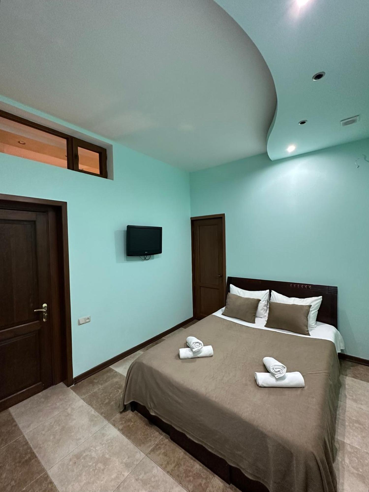 Royal Plus Hotel Jereván Kültér fotó